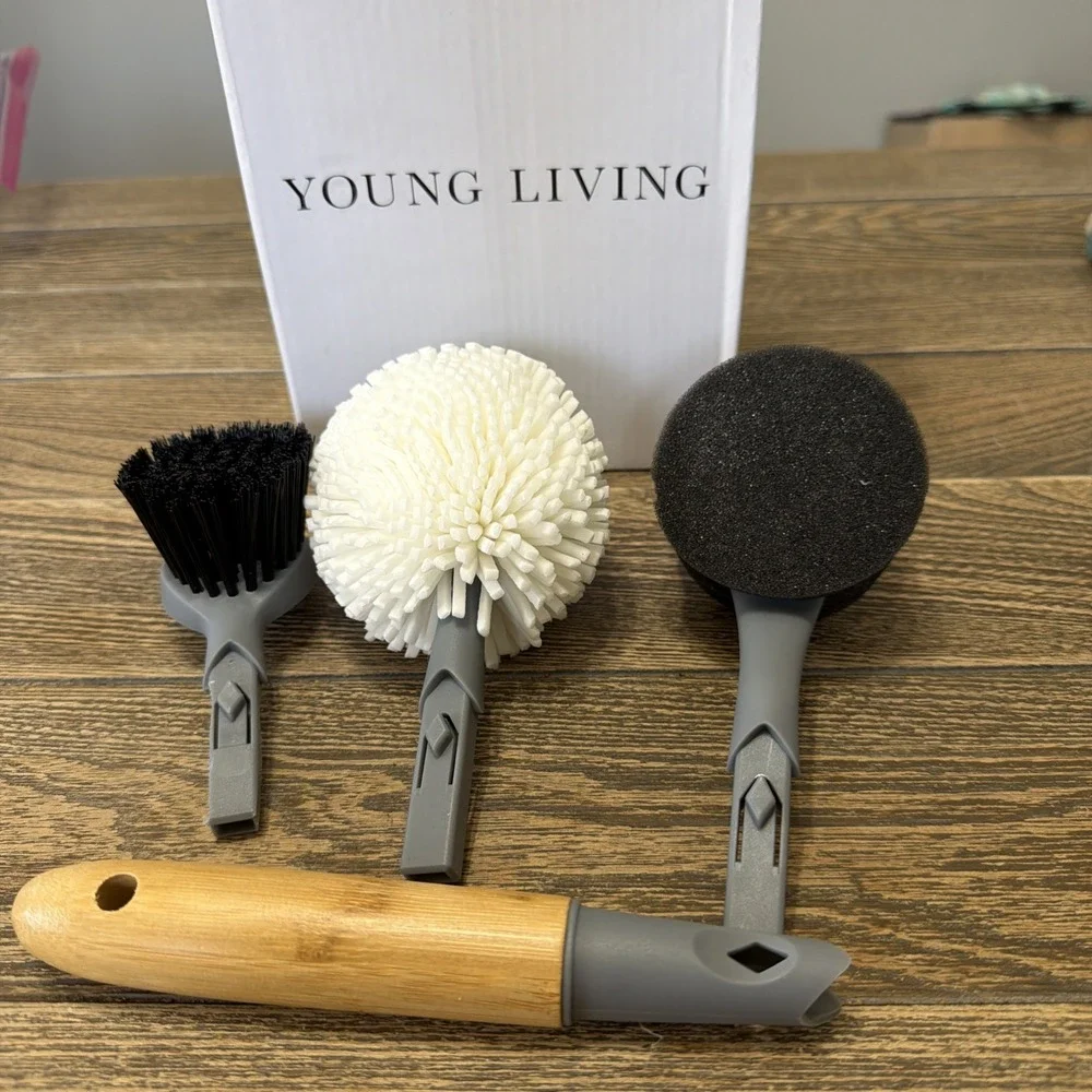 Young Living Dish Brush Set 3 Heads Interchangeable New!